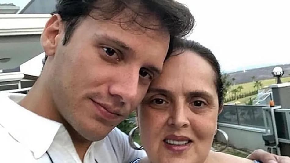 Edis: Annem Çok Çok klibi için kredi çekti