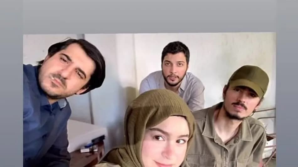 Asena Keskinci Üç Harfliler: Mühür setindeki imajıyla gündem oldu