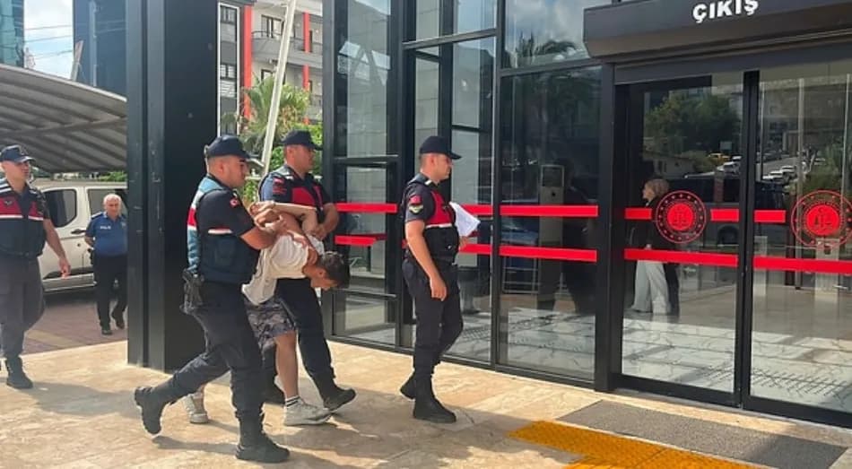 Antalya’da market soygunu ve araç kaçırma şüphelisi tutuklandı