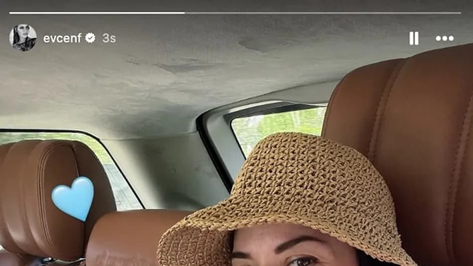 Fahriye Evcen’in tatil paylaşımı düğün tartışması yarattı