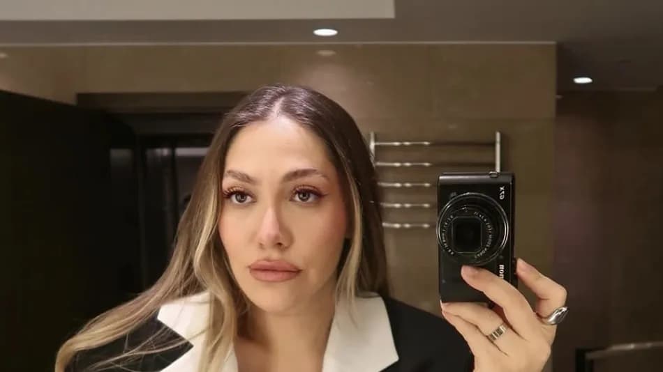 Damla Altun, oğlu Ege'nin yüzünü ilk kez paylaştı