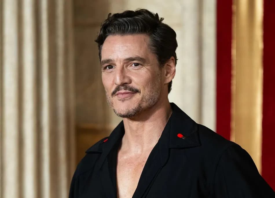 Pedro Pascal'ın uçakta çekilen fotoğrafı sosyal medyada gündem oldu