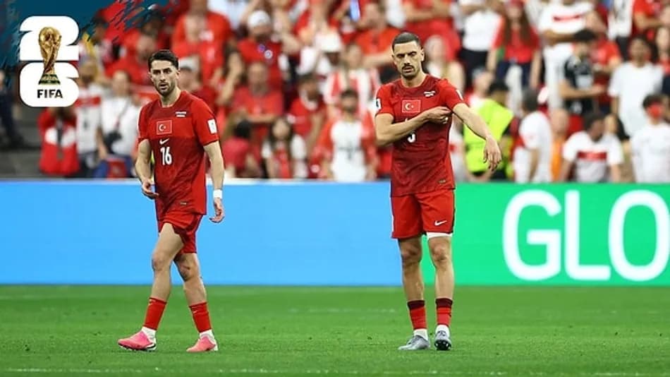 Emre Özcan'dan Merih Demiral'a içerik paylaşımı eleştirisi
