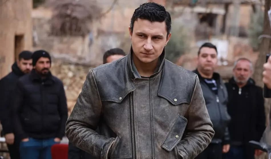 Uzak Şehir'de İpek ve Demir karakterlerinin durumu henüz netleşmedi
