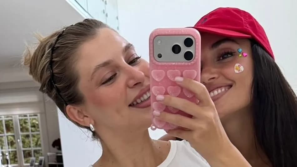 Hande ve Gamze Erçel’in Bedazzling Paylaşımı Gündem Oldu