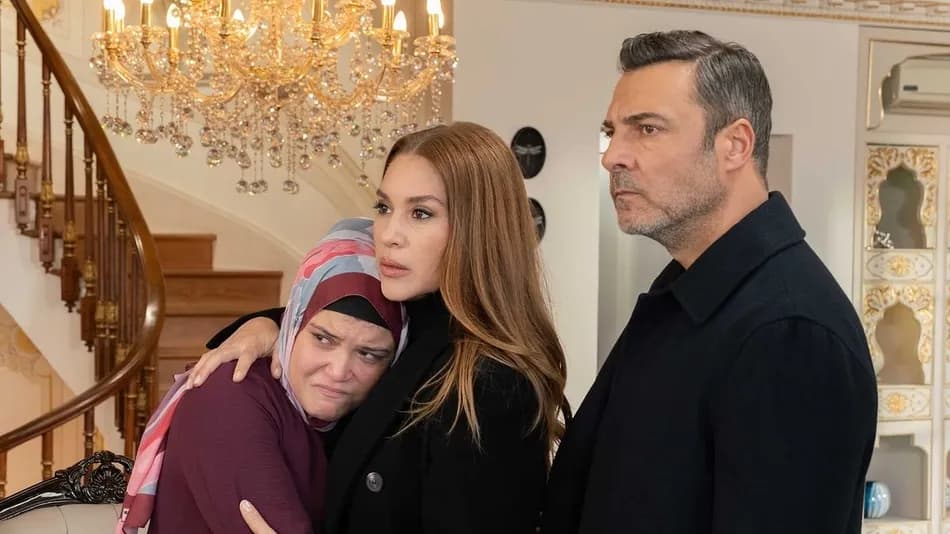 Kızılcık Şerbeti 17 Nisan akşamı yeni bölümüyle Show TV'de yayınlanacak