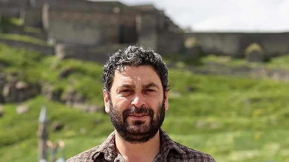 Ozan Akbaba Çırak Dizisi İçin İmaj Değiştirdi