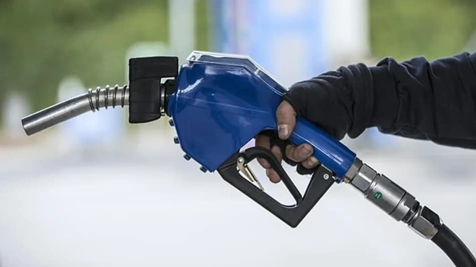 Motorine zam bekleniyor: Litre fiyatı 70 liraya yaklaşacak