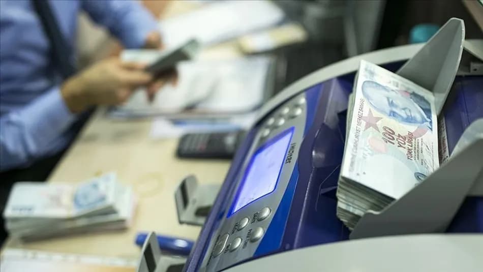 İş kaynaklı bel fıtığında maaş ve tazminat hakkı doğabiliyor