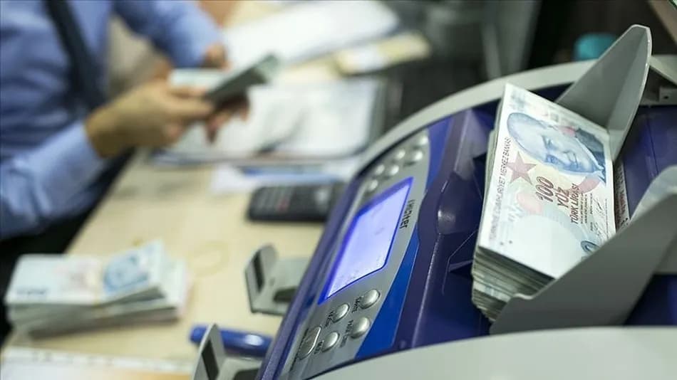 İş kaynaklı bel fıtığında maaş ve tazminat hakkı doğabiliyor