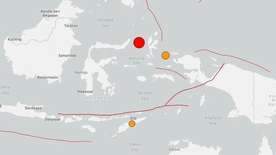 Endonezya açıklarında 7,4 büyüklüğünde deprem meydana geldi