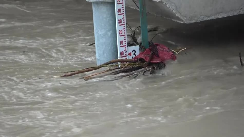 Tokat ve Amasya'da taşkın riski nedeniyle tahliye ve okul tatili kararları alındı