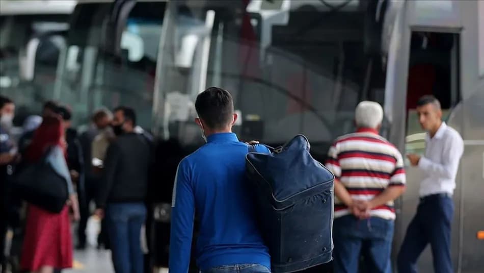 Bayram tatili öncesi otobüs ve uçak biletlerinde fiyat artışı