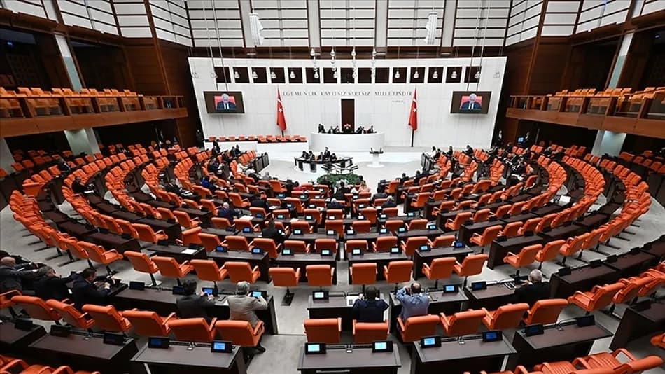 Doğum iznini 24 haftaya çıkaran teklif bu hafta TBMM gündemine geliyor