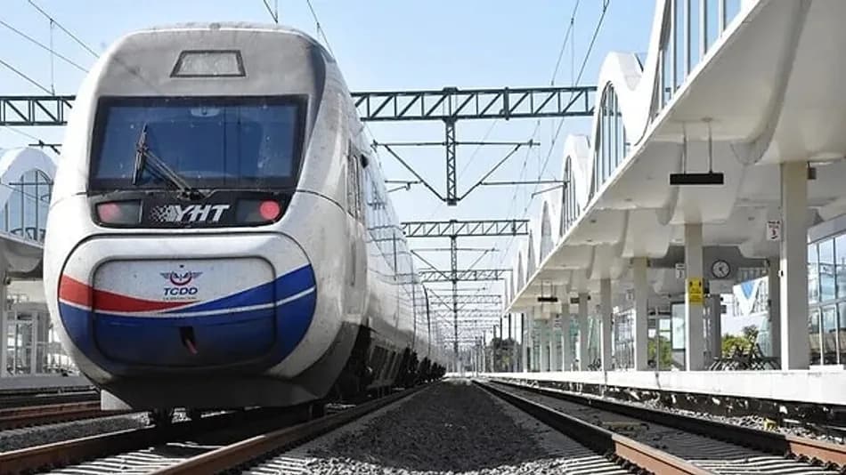Ankara-İstanbul YHT Süresi 4 Saatin Altına İnecek