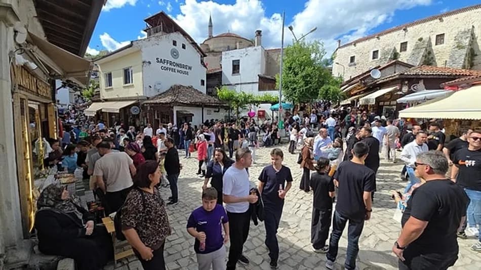 Safranbolu’da bayram yoğunluğu: Turistler ilçeye akın etti