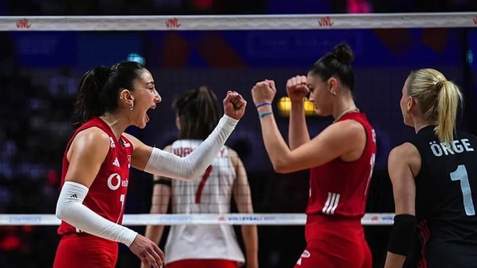 Filenin Sultanları Çin’i 3-0 Yenerek VNL Finaline Çıktı