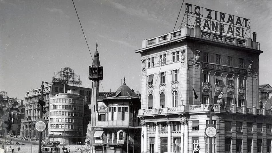 Karaköy'deki Merzifonlu Kara Mustafa Paşa Camii aslına uygun şekilde yeniden inşa ediliyor