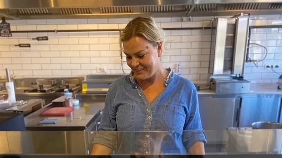Sibel Turnagöl Maslak Oto Sanayi’de lokanta işletiyor