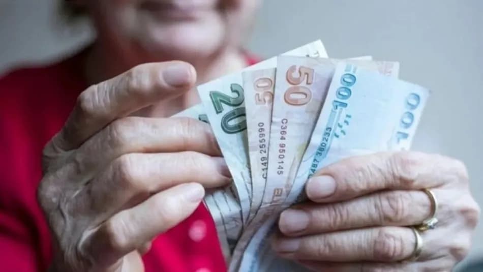 Malulen Emekli Olduktan Sonra Çalışanların Aylığı Kesiliyor
