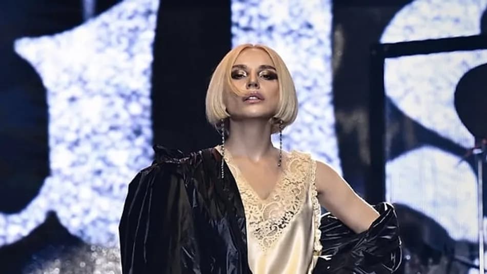 Gülşen’in Nişantaşı Kombini Sosyal Medyada Gündem Oldu