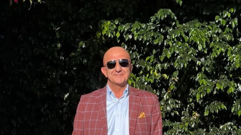 Aydın Çavuşoğlu, Alanya'daki Ofisinde Silahla Yaralanmış Halde Bulundu
