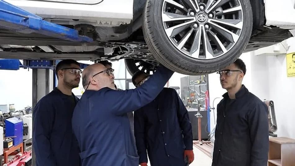 YÖK’ten İşletmede Mesleki Eğitim Kararı: 7 İlde Başlıyor