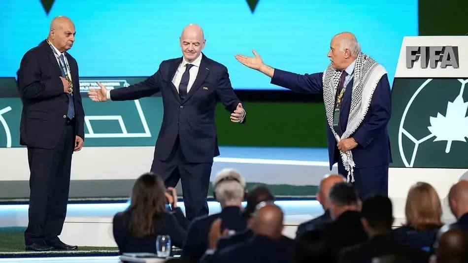 FIFA Kongresi'nde Filistinli temsilci İsrailli yetkiliyle tokalaşmayı reddetti