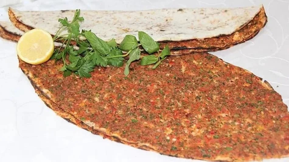 Fethiye’de 1450 liraya satılan lahmacunla ilgili işletmeye ceza kesildi
