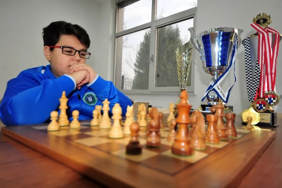 Yağız Kaan Erdoğmuş, 2700 ELO'ya ulaşan en genç satranç oyuncusu oldu