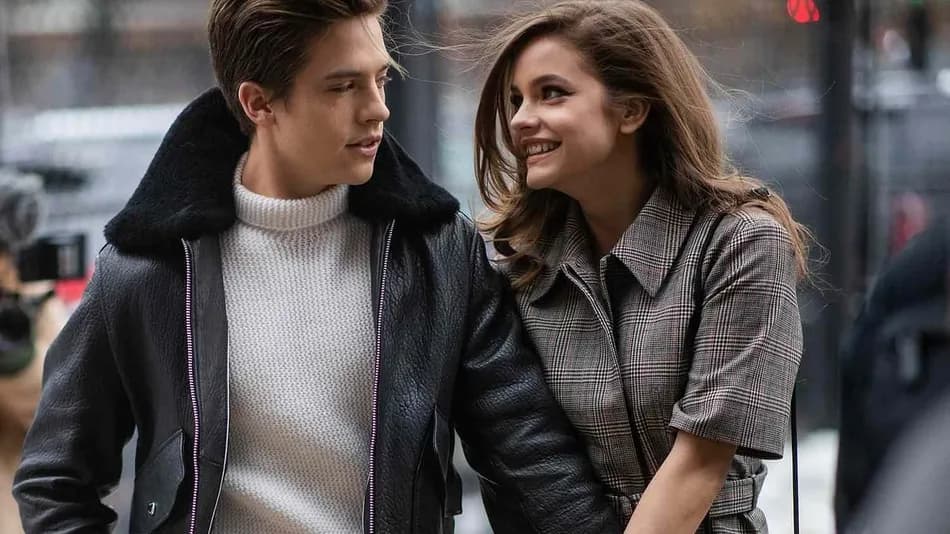 Barbara Palvin ve Dylan Sprouse ilk bebeklerini beklediklerini duyurdu