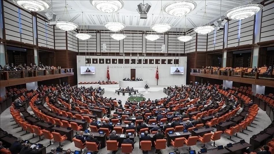TBMM İç Tüzük taslağında yoklama isteyen vekile yeni yaptırım önerisi