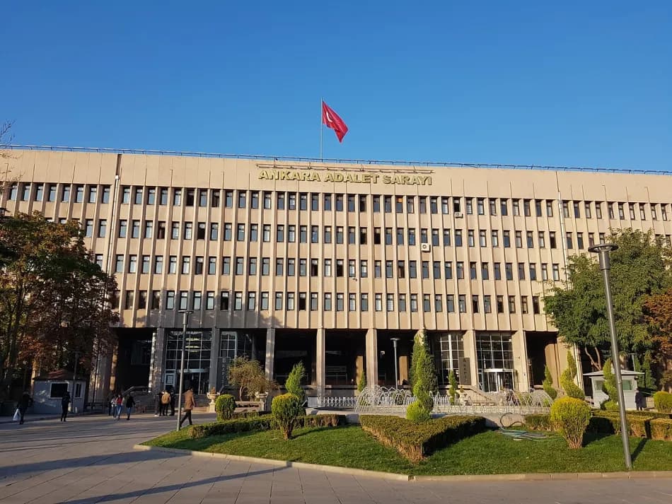 Ankara Adliyesi’nde zabıt katibi emanet paraları zimmete geçirmekle suçlandı