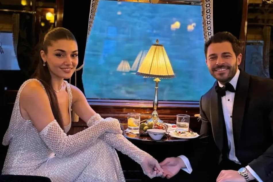 Hakan Sabancı, annesiyle katıldığı etkinlikteki görüntüsüyle gündem oldu