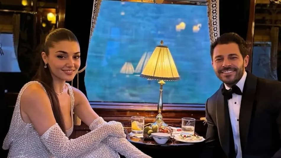 Hakan Sabancı, annesiyle katıldığı etkinlikteki görüntüsüyle gündem oldu