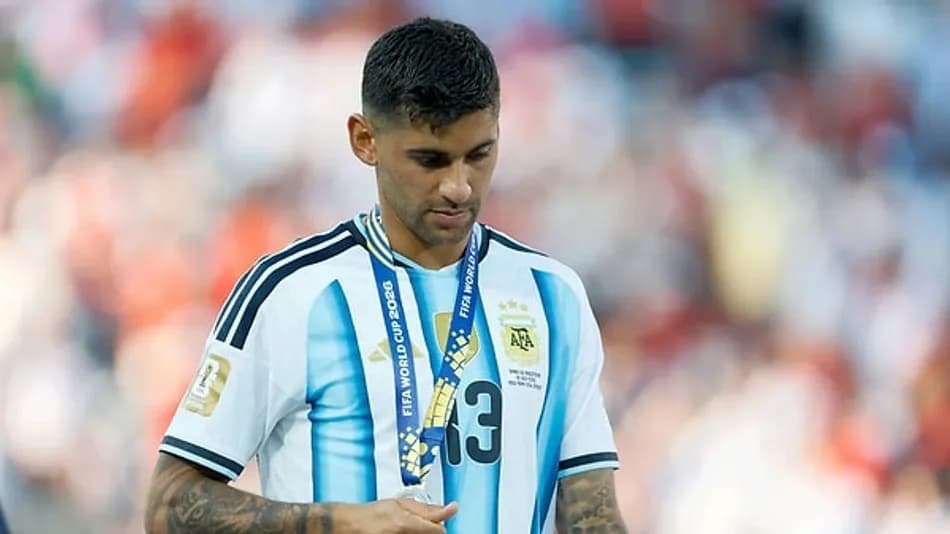 Cristian Romero, Dünya Kupası Töreninde Trump'ın Elini Sıkmadı