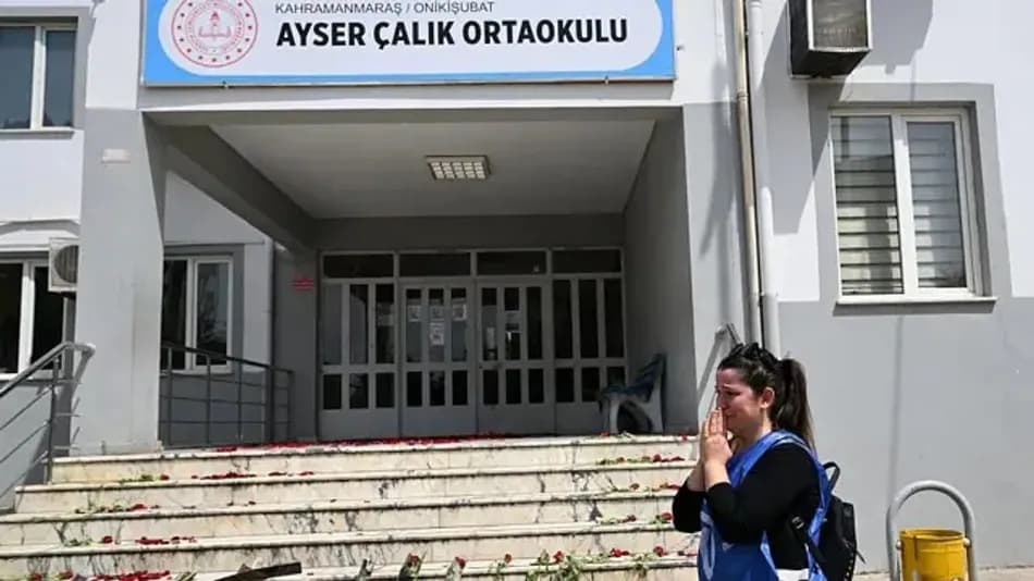 Biricik Suden’in okul saldırılarıyla ilgili paylaşımı sosyal medyada tartışma yarattı