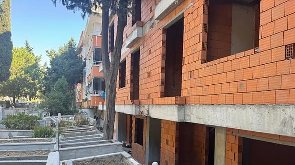Avcılar’da mezarlığa sıfır konut projesi tepki çekti