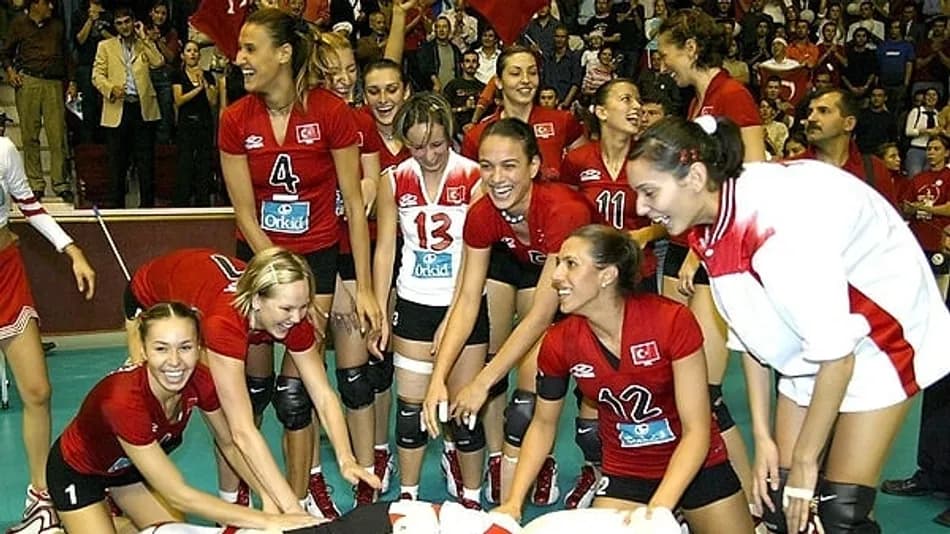 Aysun Ayhan Özbek’ten Filenin Sultanları’na 2003 mesajı