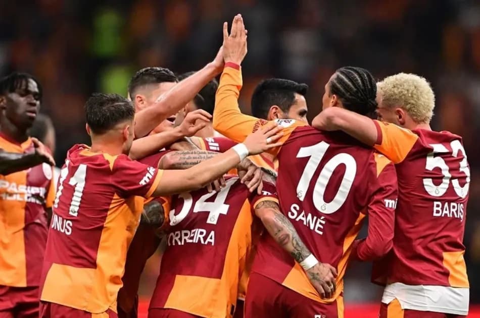 Galatasaray ile Fenerbahçe şampiyonluk yarışında kritik derbiye çıkıyor