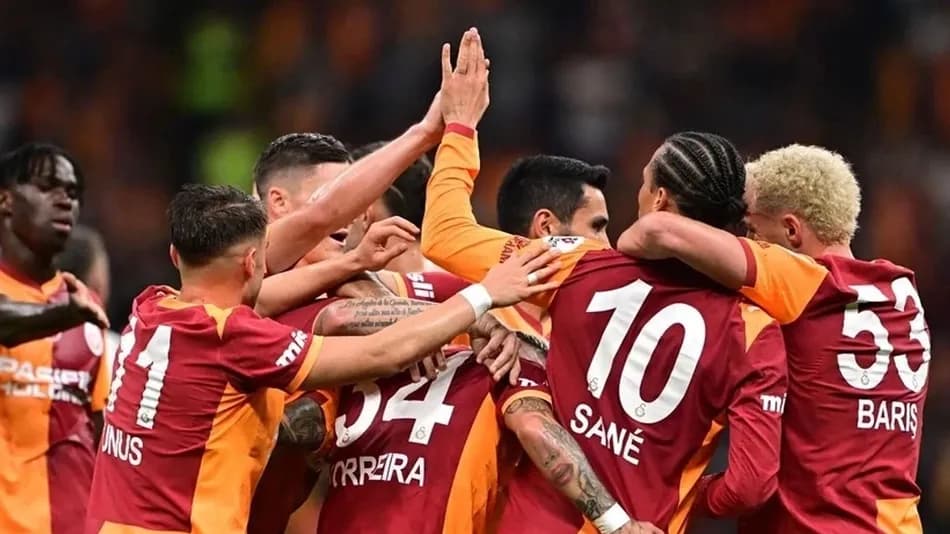 Galatasaray ile Fenerbahçe şampiyonluk yarışında kritik derbiye çıkıyor