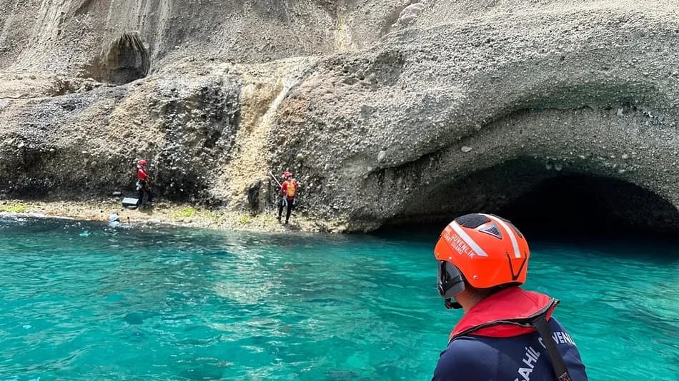 Kemer’de Akdeniz foklarının yaşadığı mağaranın girişi korumaya alındı