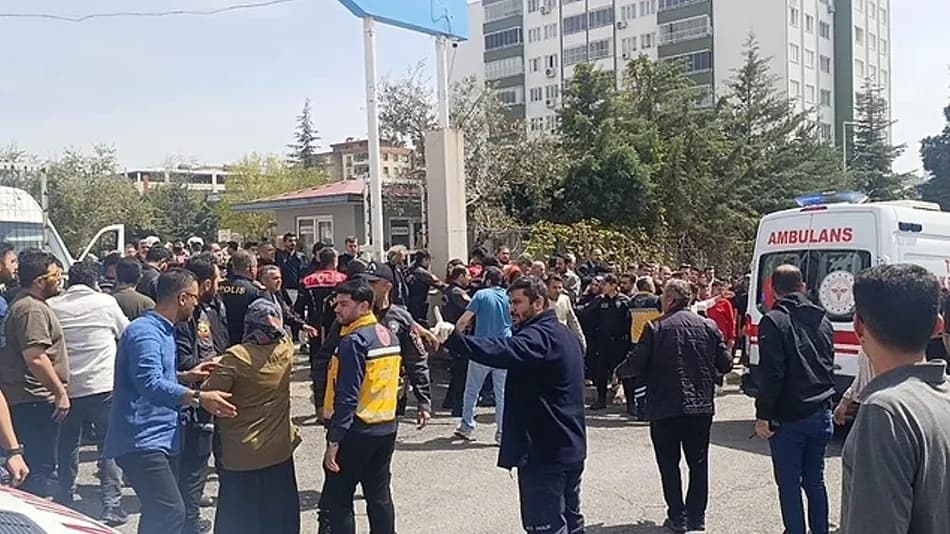 Uzmandan Kriz Anlarında Sosyal Medya Paylaşımlarına Dair Uyarı