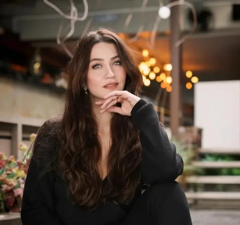 Ceren Benderlioğlu, Atv dizisi Aşk ve Taht kadrosuna katıldı