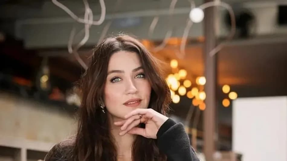 Ceren Benderlioğlu, Atv dizisi Aşk ve Taht kadrosuna katıldı