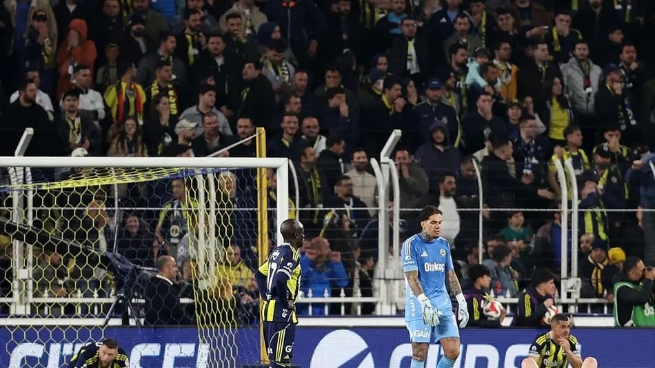 Fenerbahçe, Çaykur Rizespor karşısında son anlarda puan kaybetti