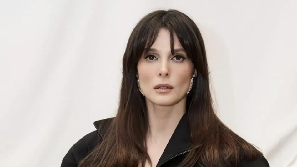 Büşra Develi'nin Cannes Film Festivali paylaşımı sosyal medyada gündem oldu
