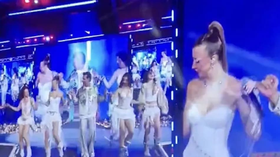 Kenan Doğulu Manifestival’de Manifest ile halay çekti