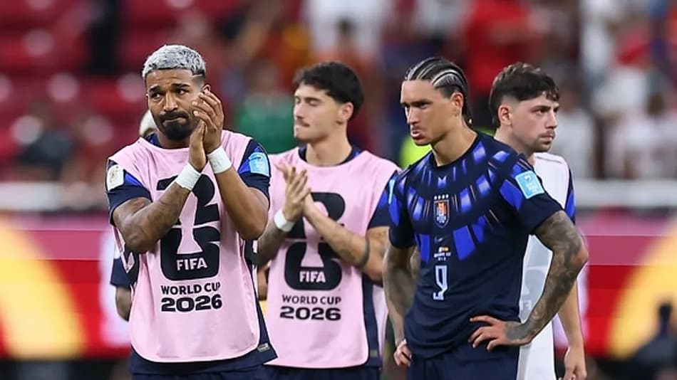 Uruguay’da Dünya Kupası Vedası Sonrası Futbolculara Uçak Cezası