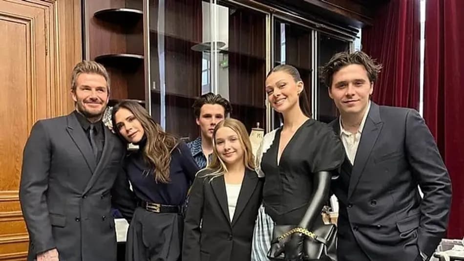 Nicola Peltz'in Cesur Pozu Beckham Krizini Yeniden Gündeme Taşıdı